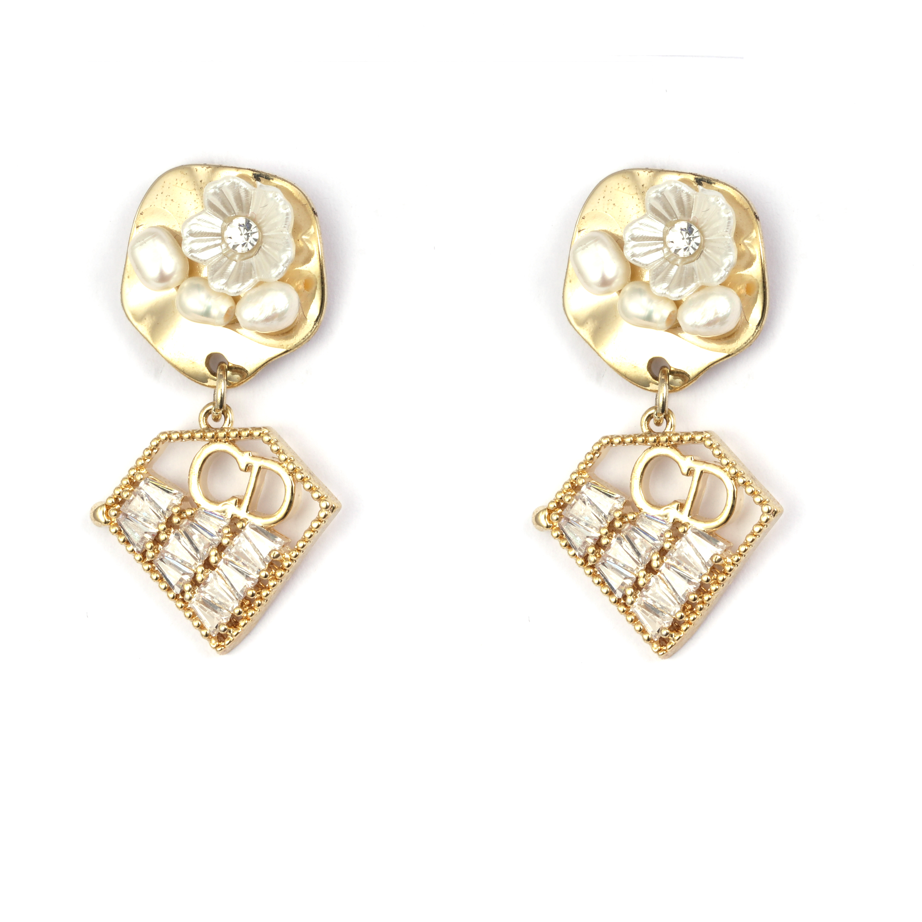 珍珠和方晶锆石装饰钻石造型时尚耳环